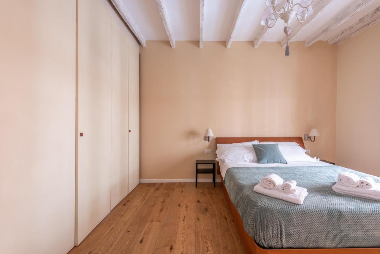 We - Tadino House - Porta Venezia, Apartment Milan