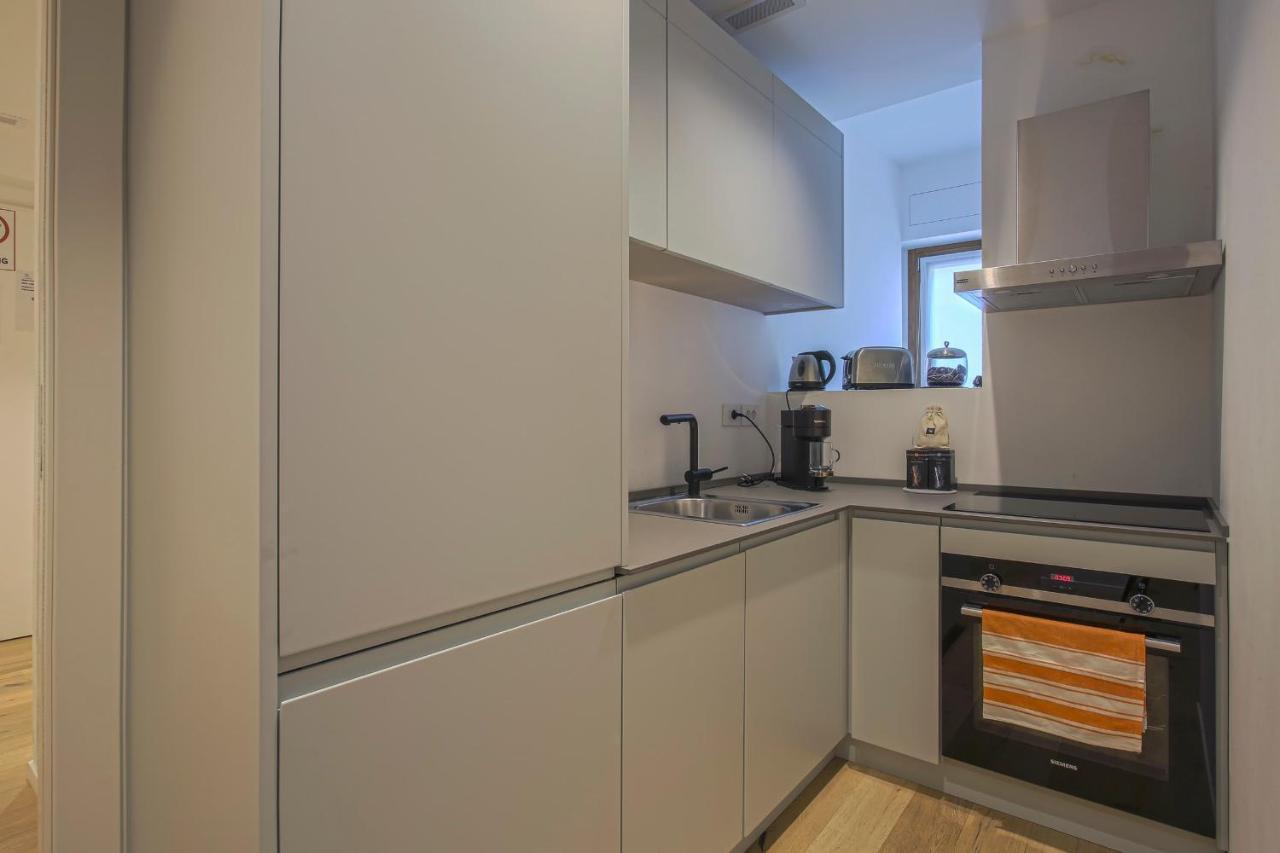 Lux Apartment-hosted By Sweetstay Apartment *
