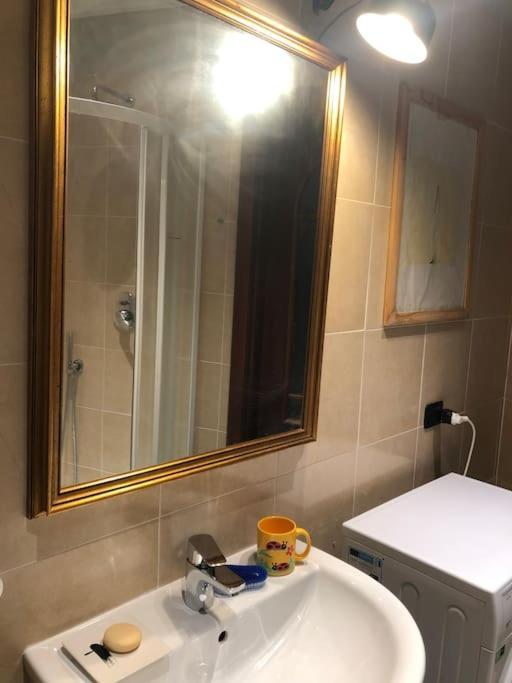 Appartement Silenzioso Loft Vicino Alla Stazione Centrale Milaan