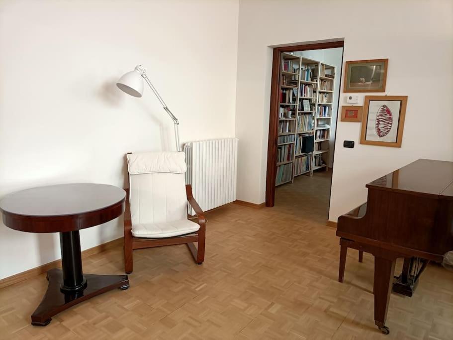 Silenzioso Loft Vicino Alla Stazione Centrale Appartement Milaan
