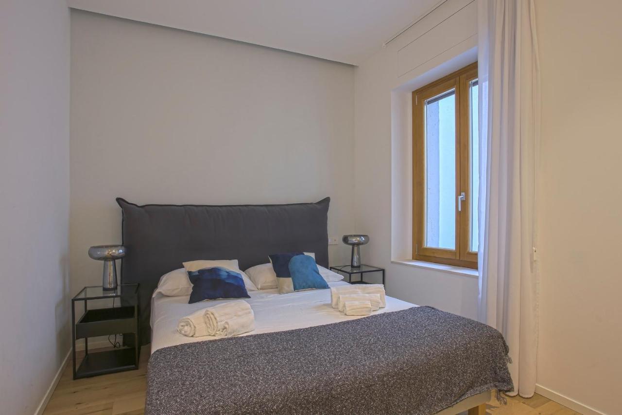 Lux Apartment-hosted By Sweetstay Apartment