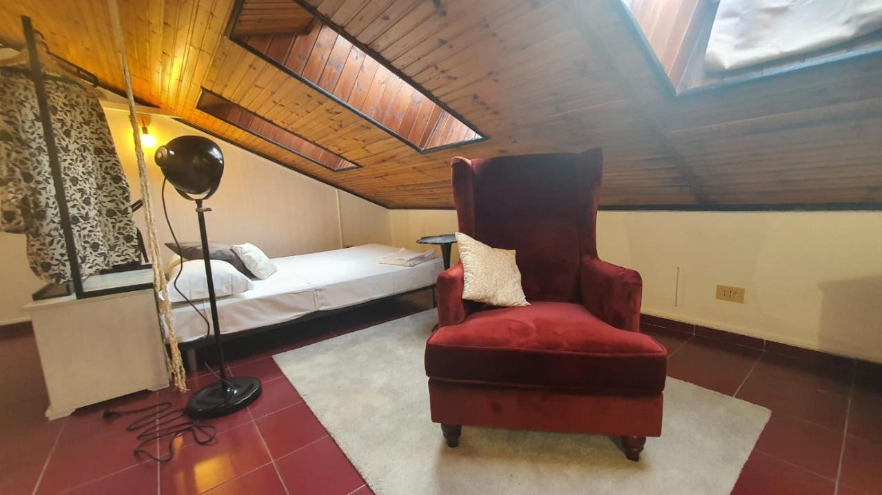 Mercanti Attic Version Milan