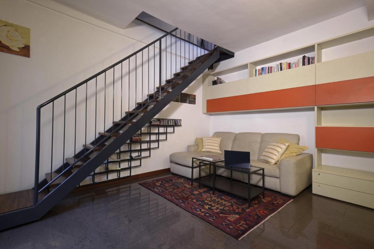 Cenisio - Corso Sempione Accogliente Mansarda Di Design Apartment