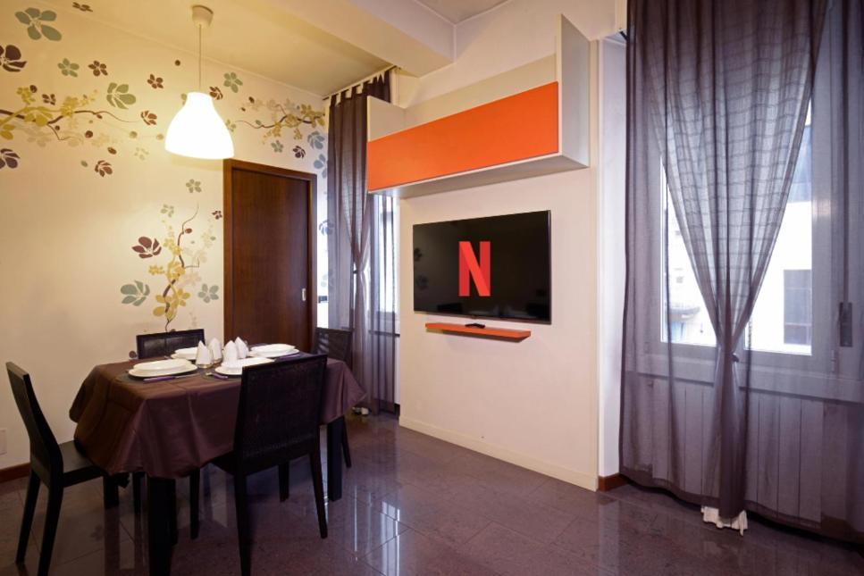 Cenisio - Corso Sempione Accogliente Mansarda Di Design Milan