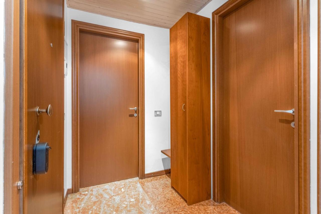 Zona Navigli - Smart House Con Tv 50 E Fast Wifi Milaan