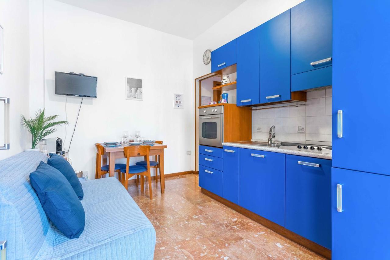Zona Navigli - Smart House Con Tv 50 E Fast Wifi Appartement