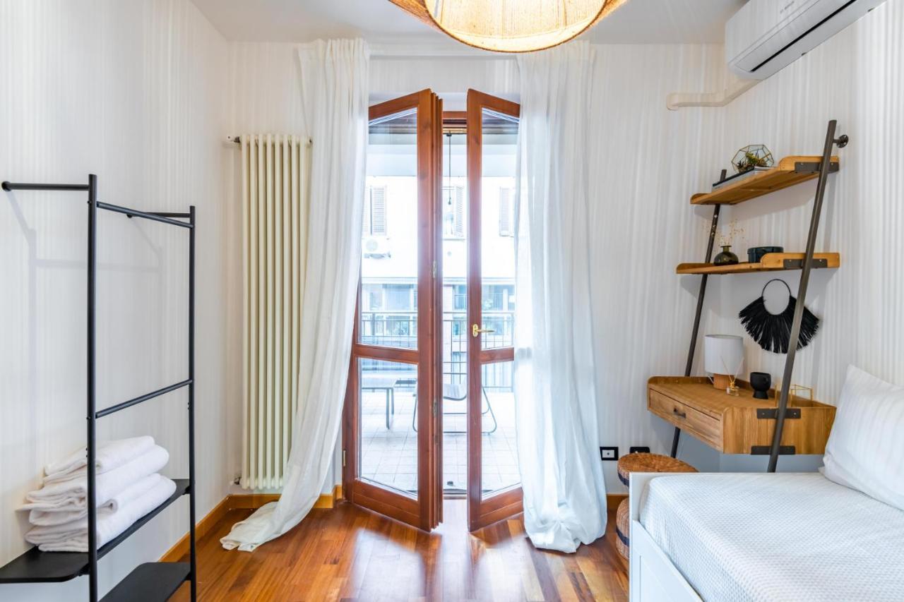 Easylife - Spazioso E Luminoso Trilocale Con Balcone A Loggia Per Pausa E Relax * Milano