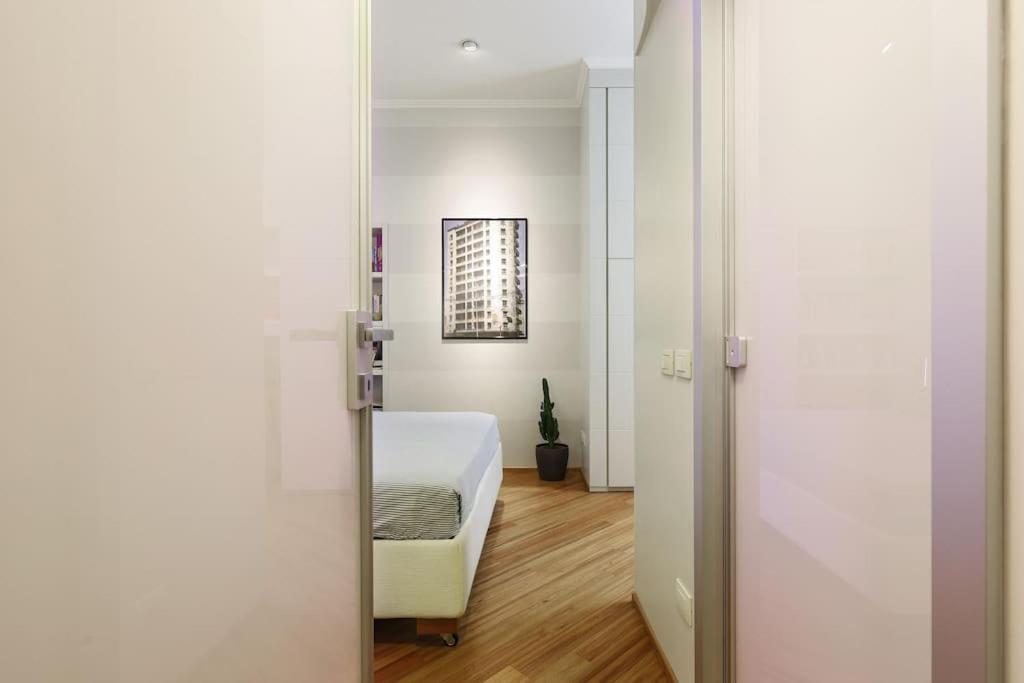 Apartment Real Jewel Next To Cenacolo And Cadorna Station Milan