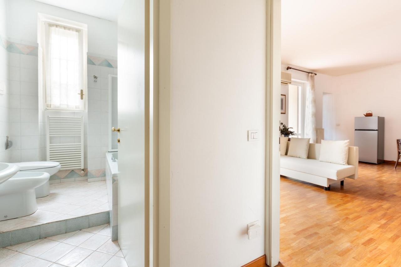 Apartment Cozy With Balcony - Porta Romana District
