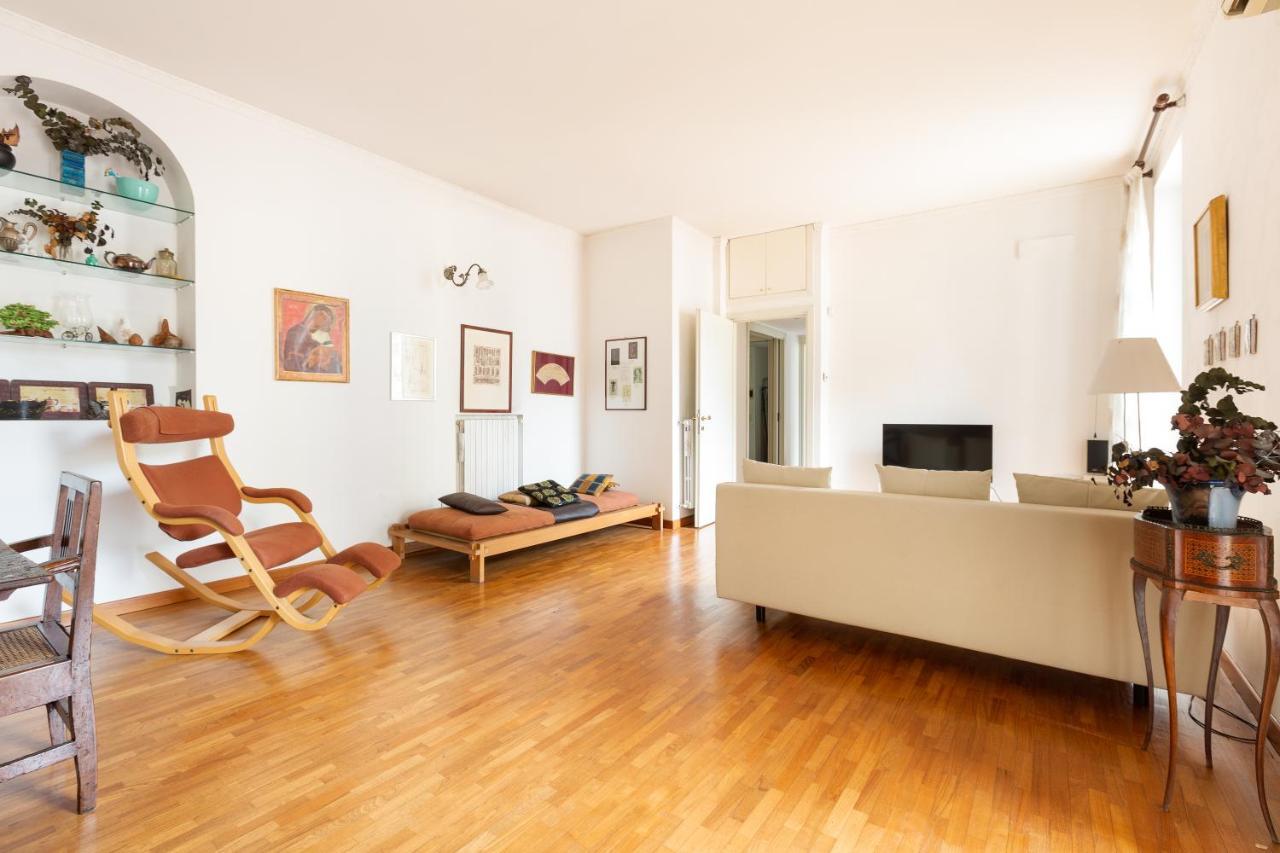 Cozy With Balcony - Porta Romana District * Milan
