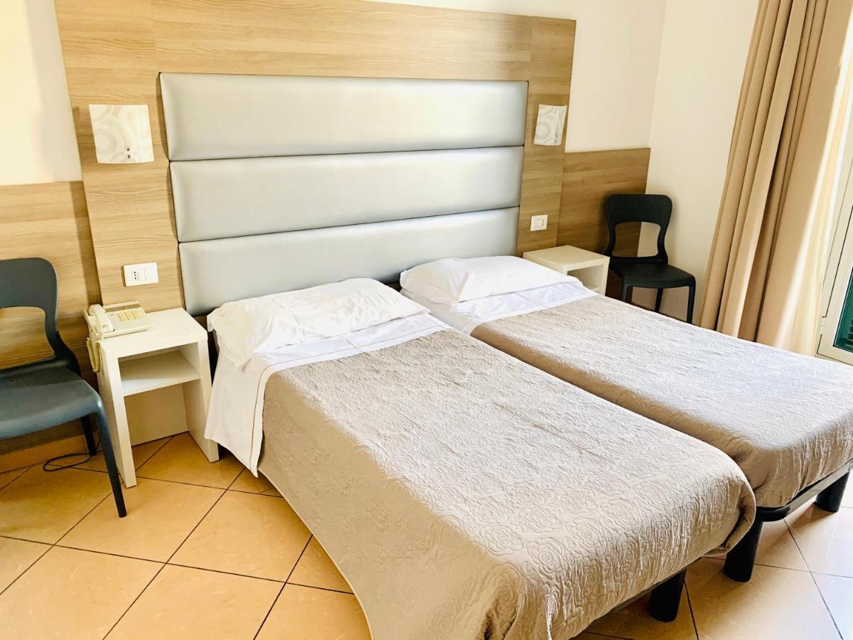 Siro Hotel 2*