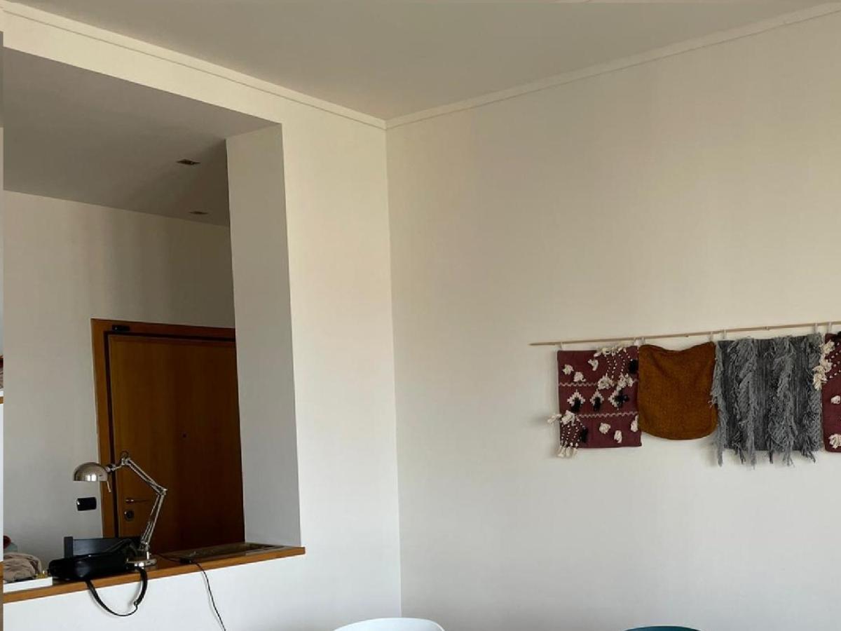 Apartment 10