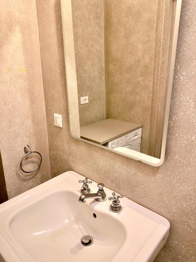 Minimal Navigli Appartement