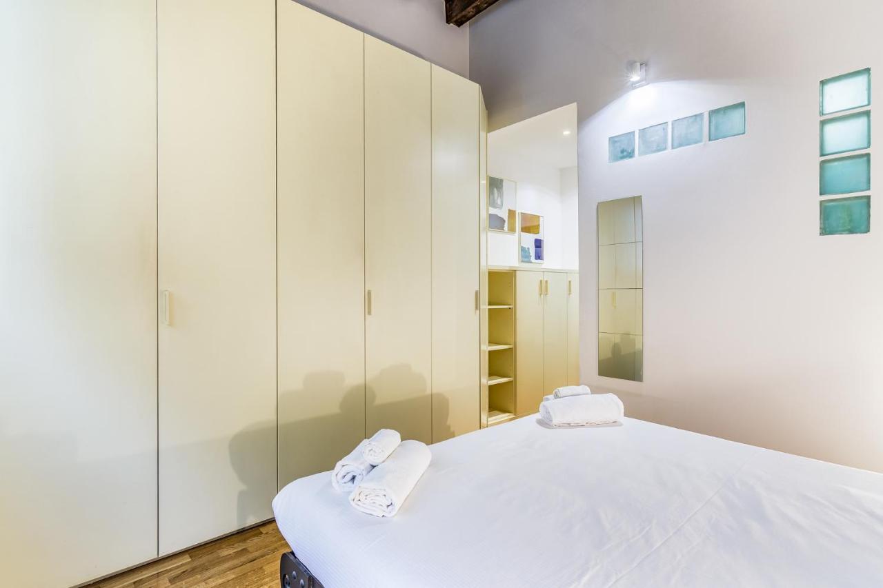 Apartment Ferrari Mailand
