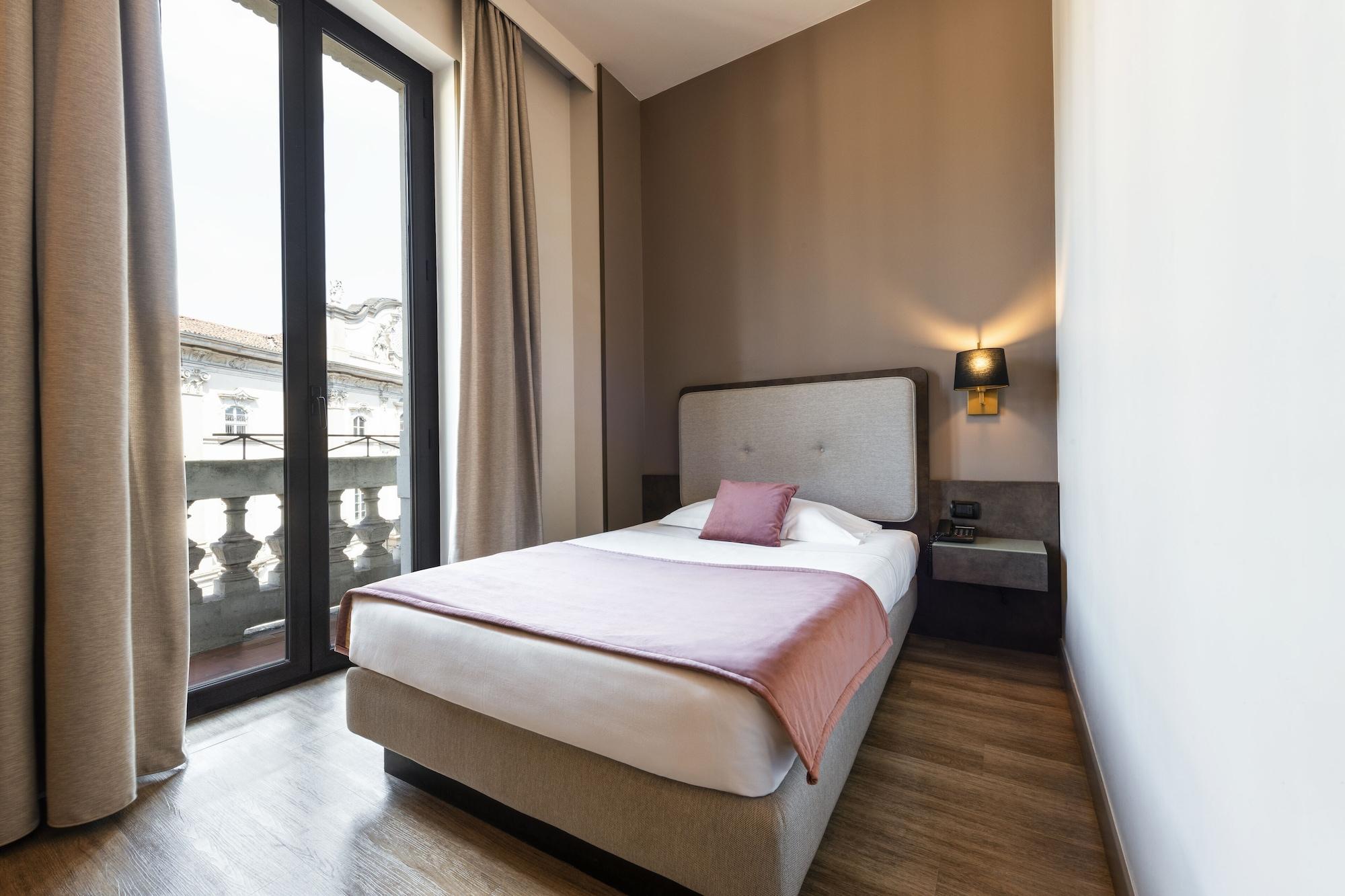 Mokinba King Hotel