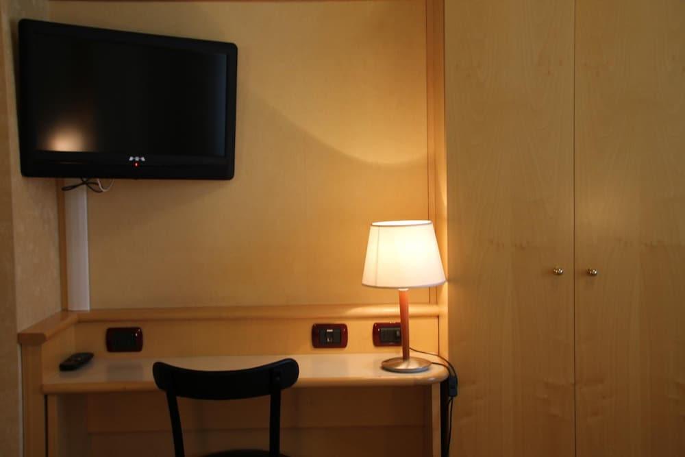 Mokinba Sant'ambroeus Hotel Milan