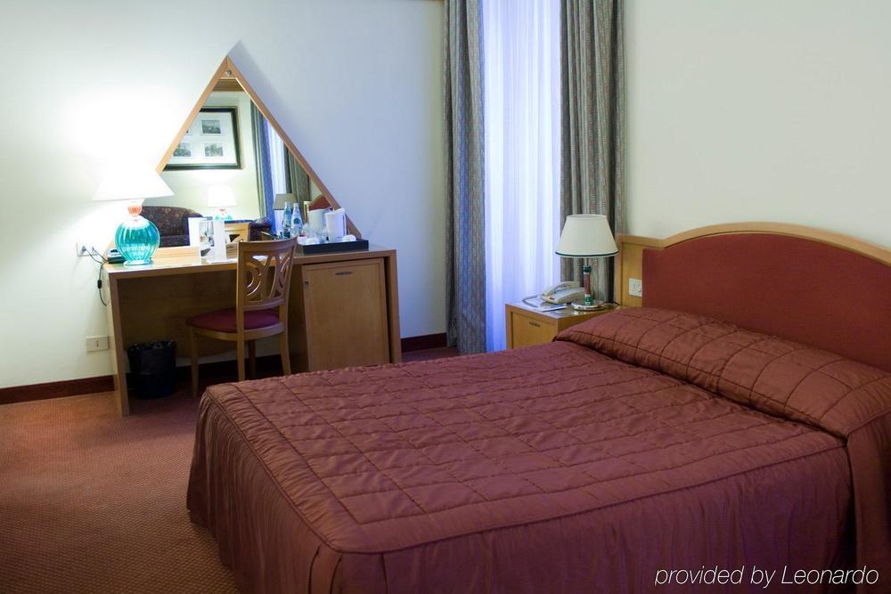 Nh Touring Hotel