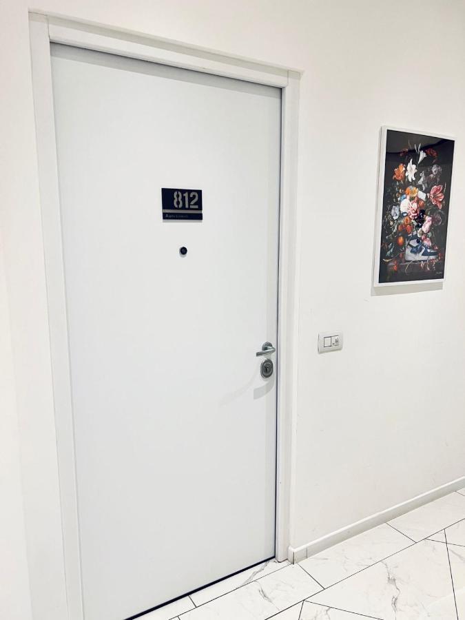 812 Milaan