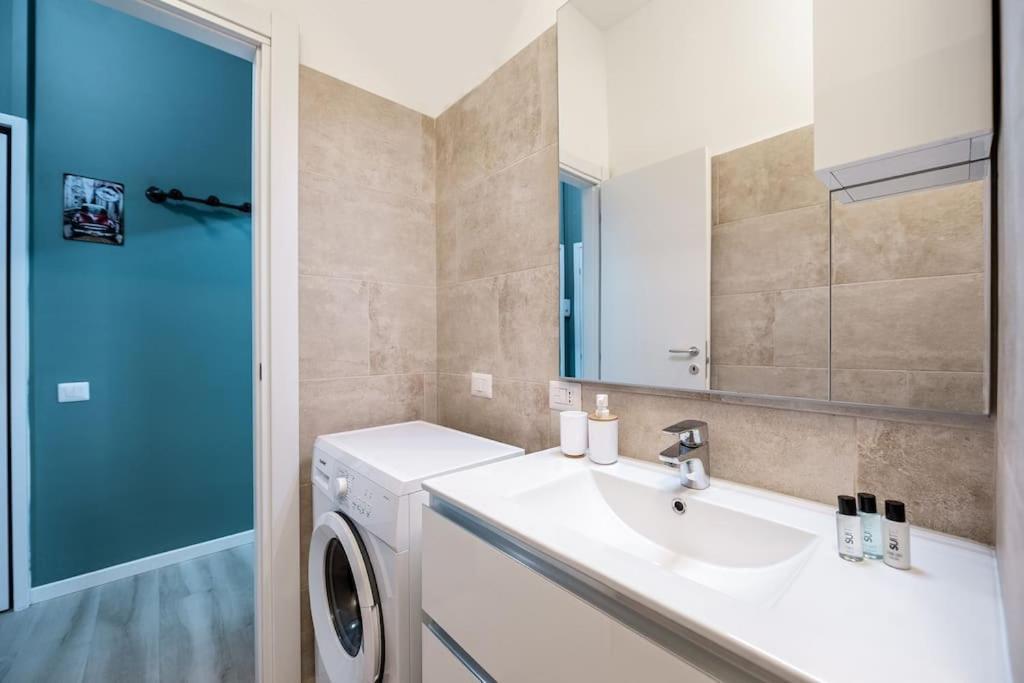 Linate Airport Elegant Suite,tram 1 Minute Away * Milano