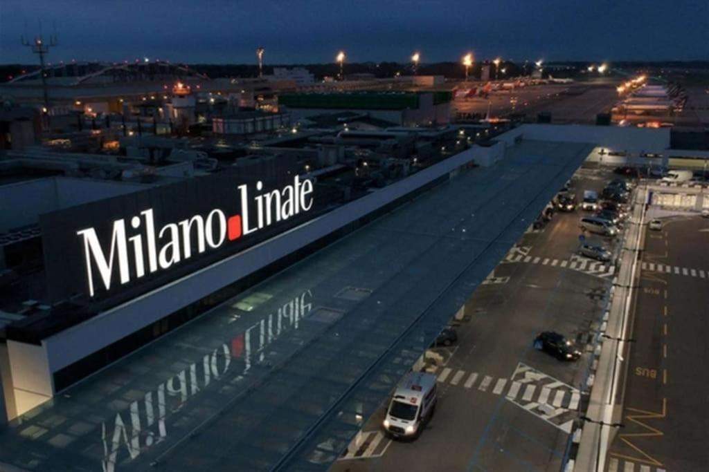Linate Airport Elegant Suite,tram 1 Minute Away Milano