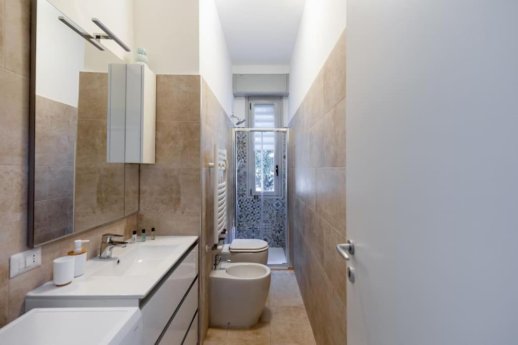 Linate Airport Elegant Suite,tram 1 Minute Away *