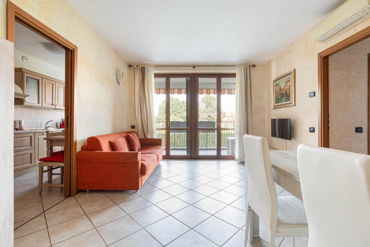 Appartamento With Balcony Nearby M3 Subway Yellow Line Milano