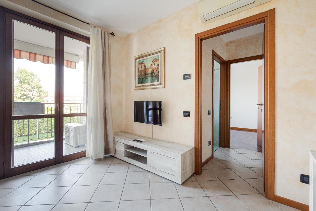 Appartamento With Balcony Nearby M3 Subway Yellow Line