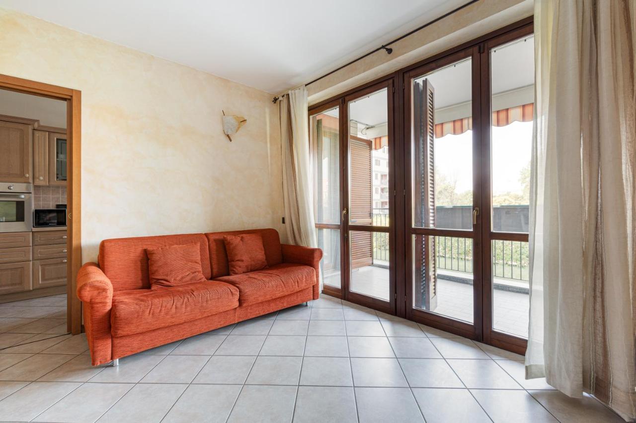With Balcony Nearby M3 Subway Yellow Line