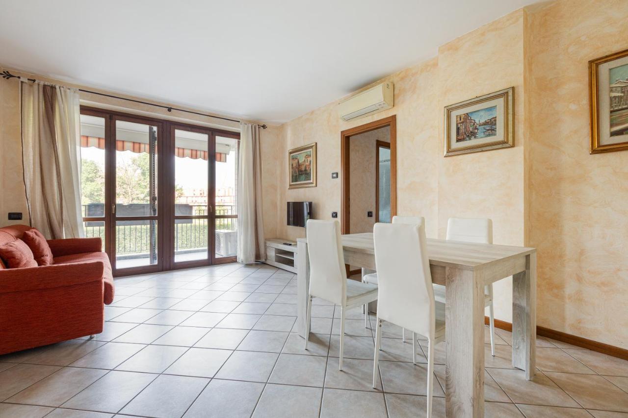 With Balcony Nearby M3 Subway Yellow Line Appartamento Milano