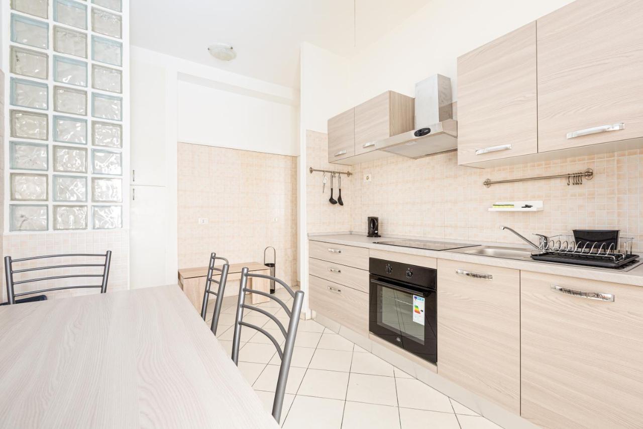 Leilighet Ripamonti Budget With Small Balcony *