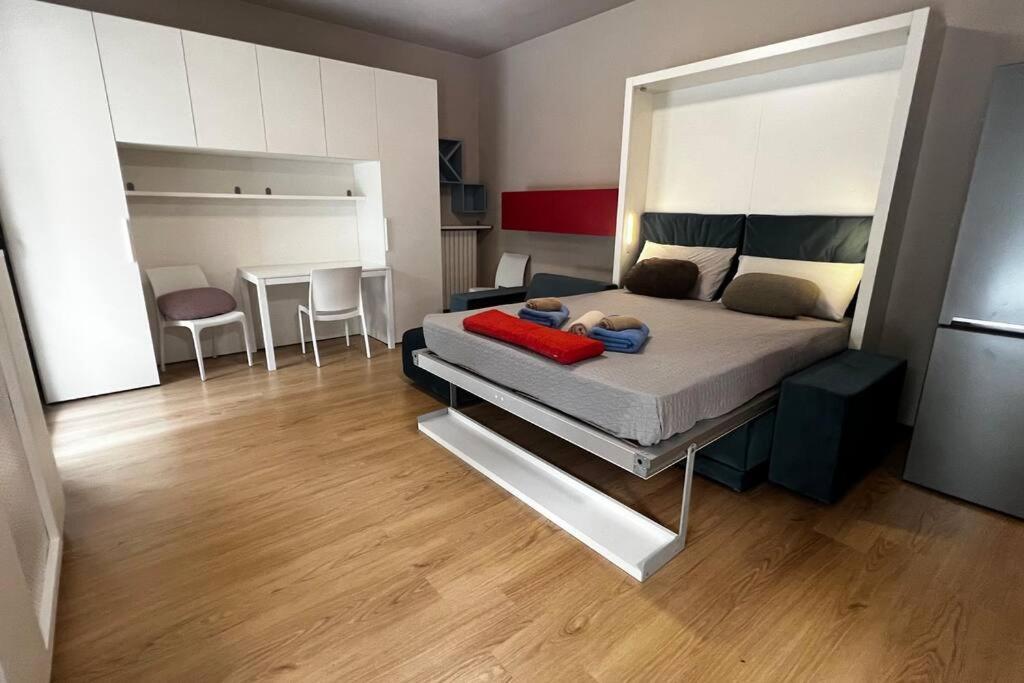 Urban House - Comfy Flat Navigli Milan Center * Milano