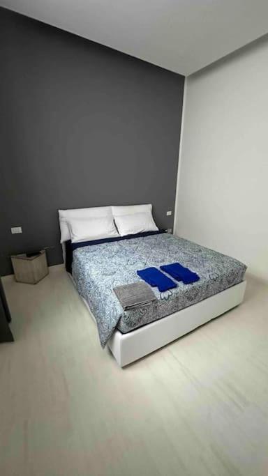- Space 20 * Mailand