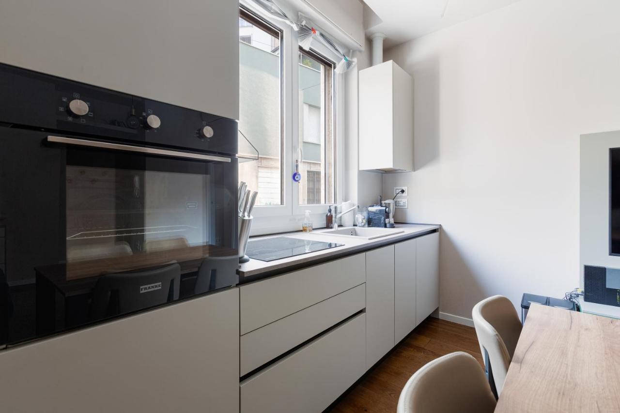 Bullona Bright & Design - M5 Gerusalemme * Milano
