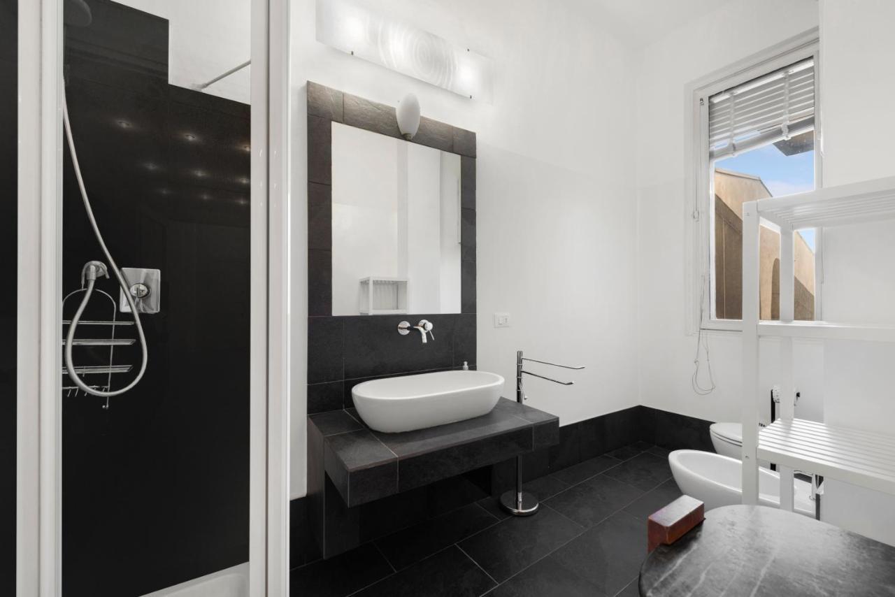 5 Min Duomo - Next To Metro Station *