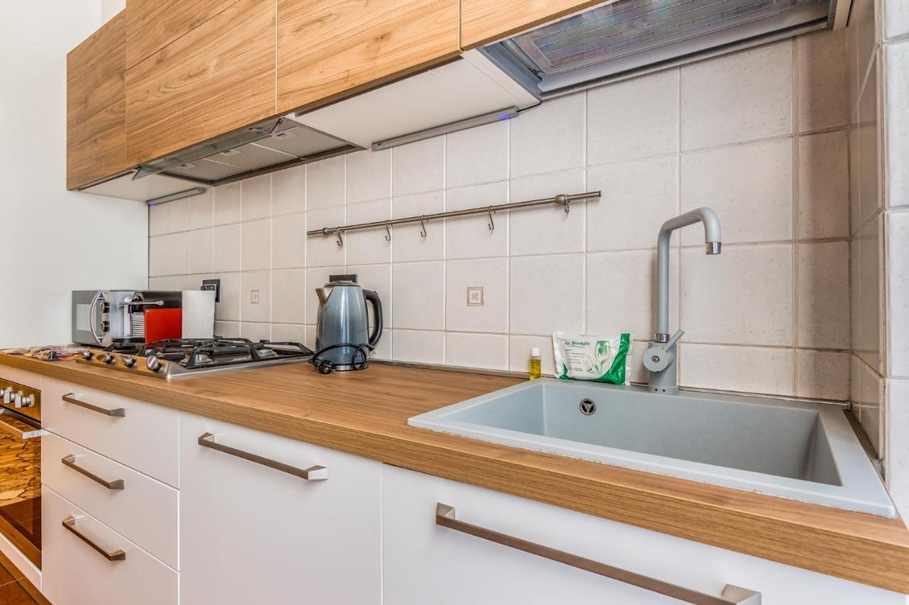 Apartment Ampio Zona Moscova Con Due Terrazzi Mailand