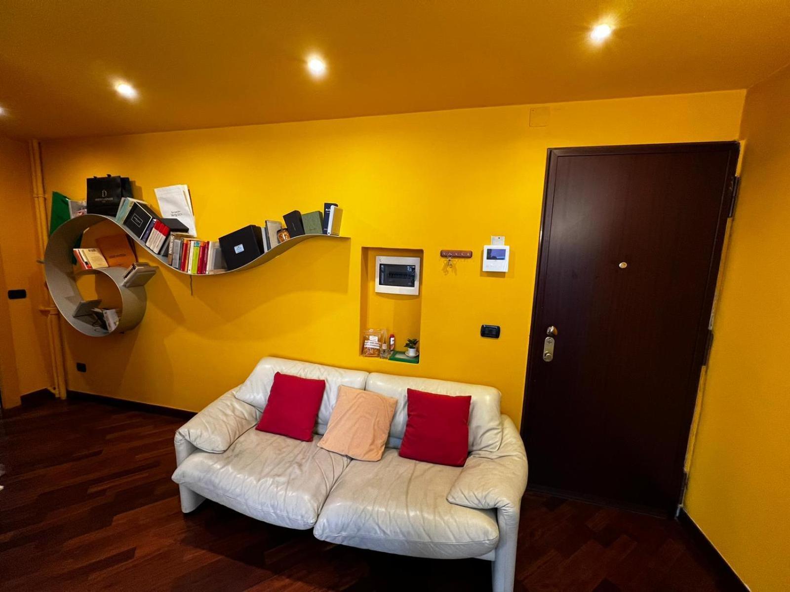 Guzzo B - Elegant Flat With Balcony At Bolivar M4 Metro * Mailand
