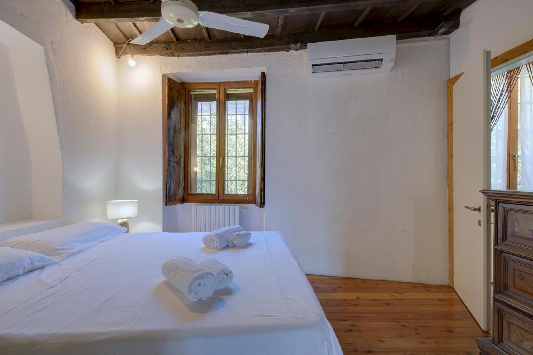 Navigli, Caratteristico Milanese Apartment Mailand
