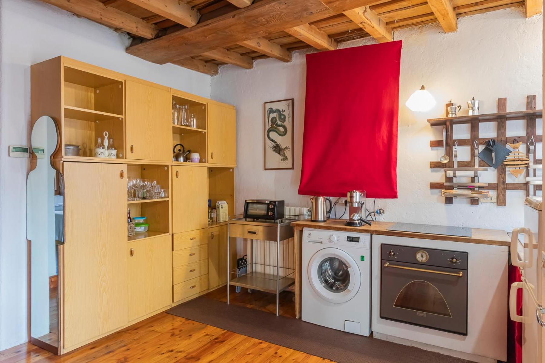 Navigli, Caratteristico Milanese Apartment