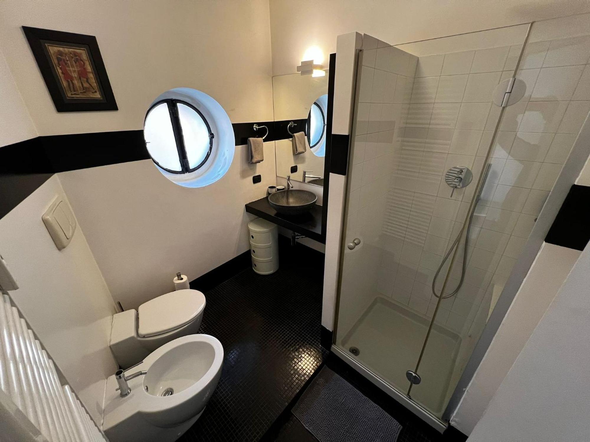 Guzzo B - Elegant Flat With Balcony At Bolivar M4 Metro *