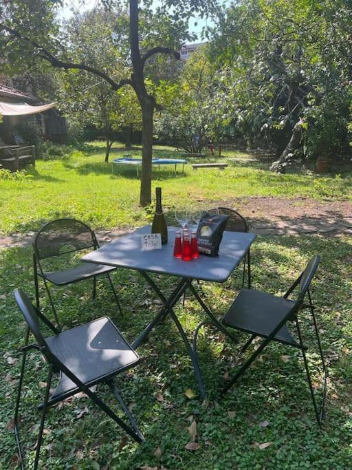 Apartment Navigli, Caratteristico Milanese
