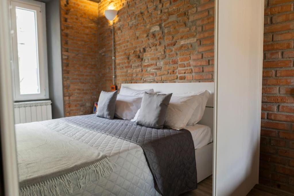 Canonica Brick *