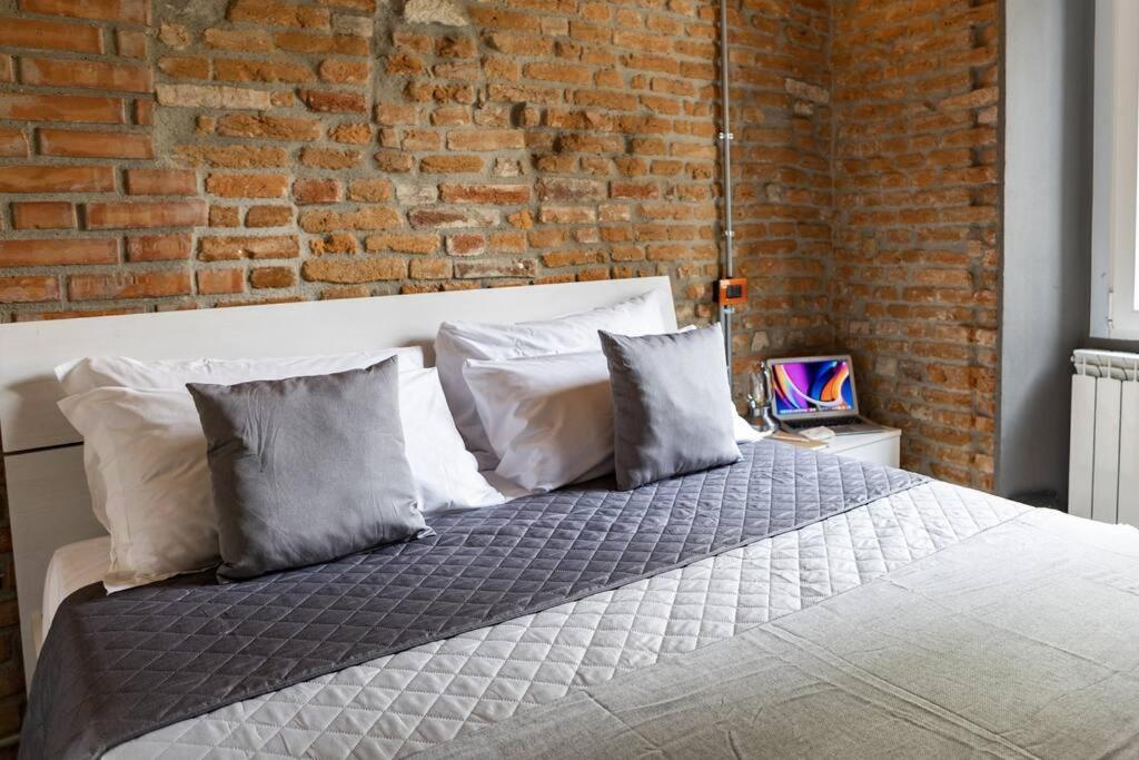 Canonica Brick Lejlighed *
