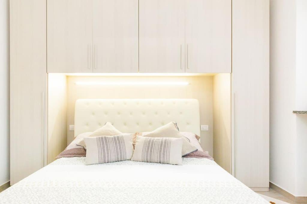 Elegant Triplex Townhouse With Luxe Terrace Appartamento *
