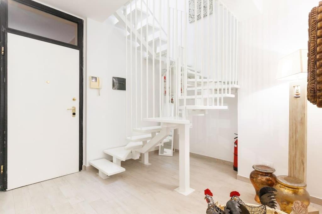 Elegant Triplex Townhouse With Luxe Terrace