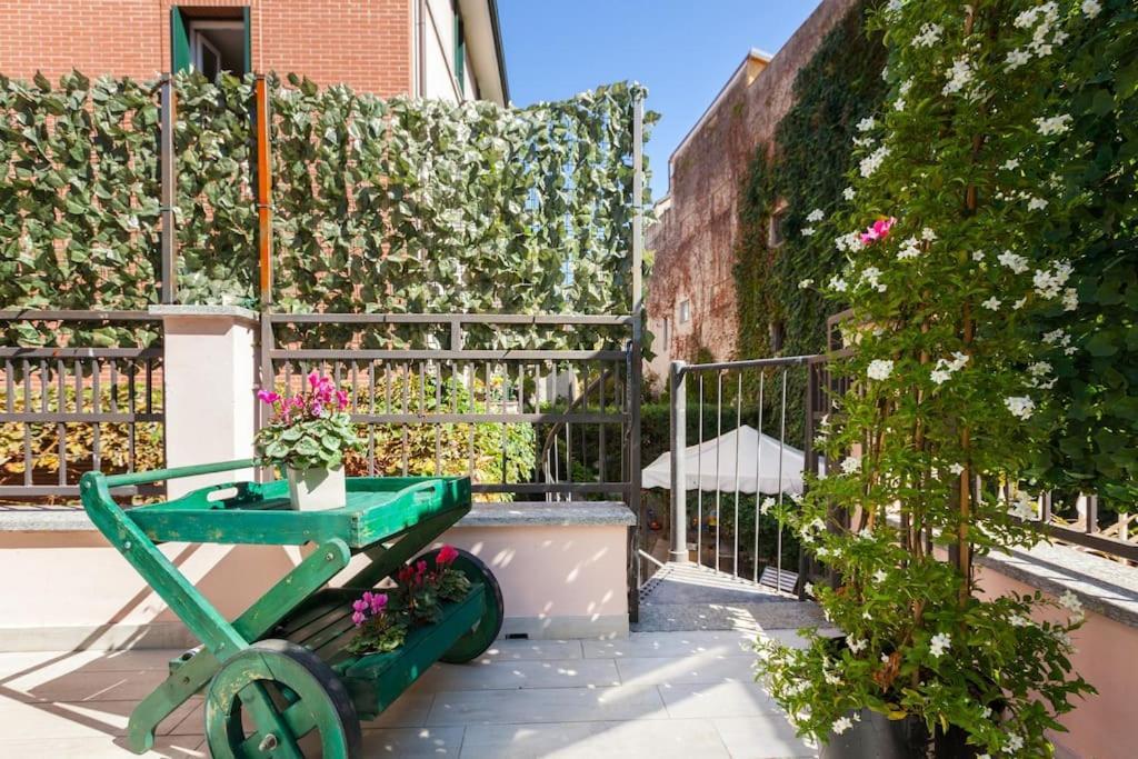 Elegant Triplex Townhouse With Luxe Terrace Milano