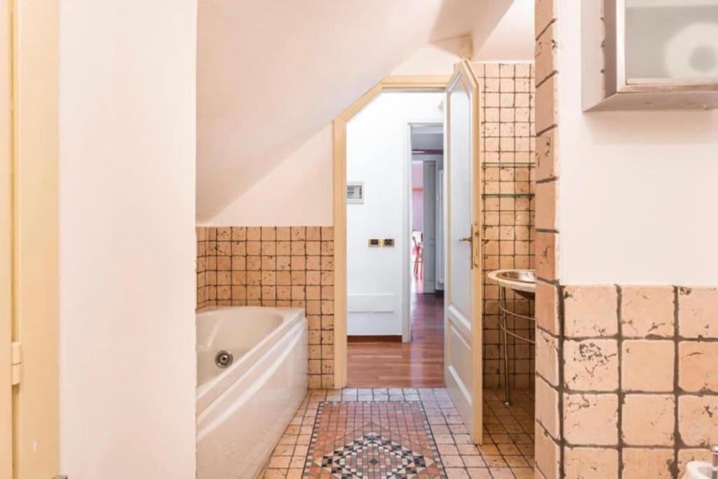 Parcheggio & Idromassaggio Brera Appartement *