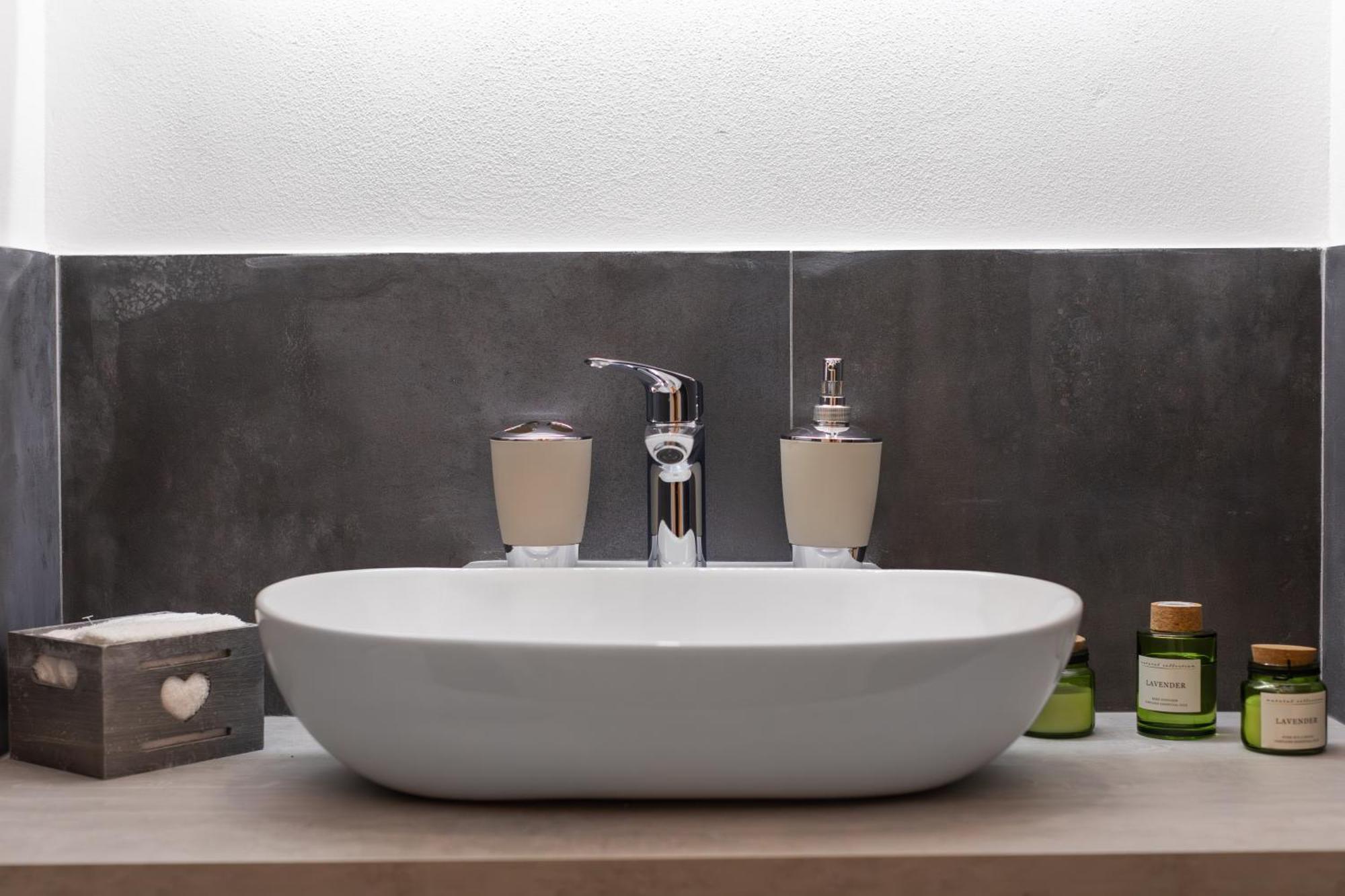 Apartment Fondazione Prada-navigli 15 Minutes To Duomo By Metro