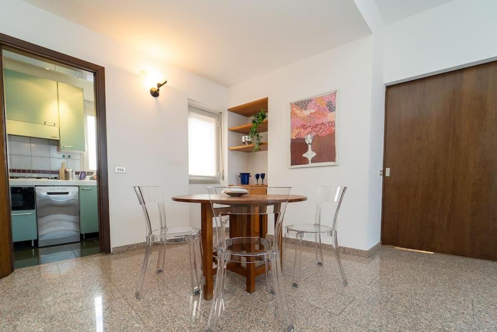 5 Giornate Con Terrazzo E Garage Privato Appartamento