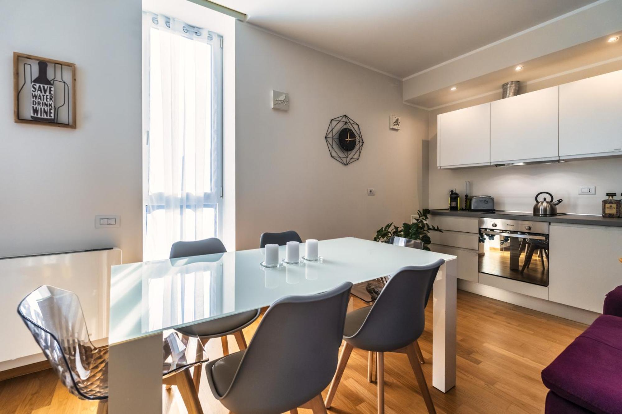 Lejlighed 5 Min Walk From Subway Elegant & Modern