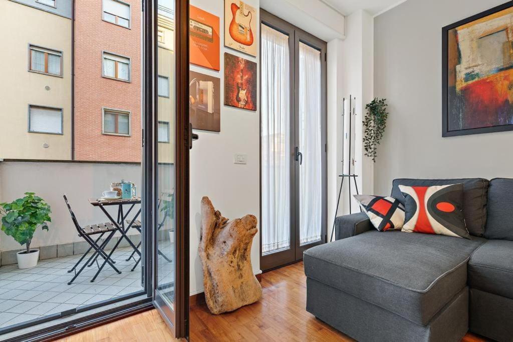 Milano-m1 Rock House